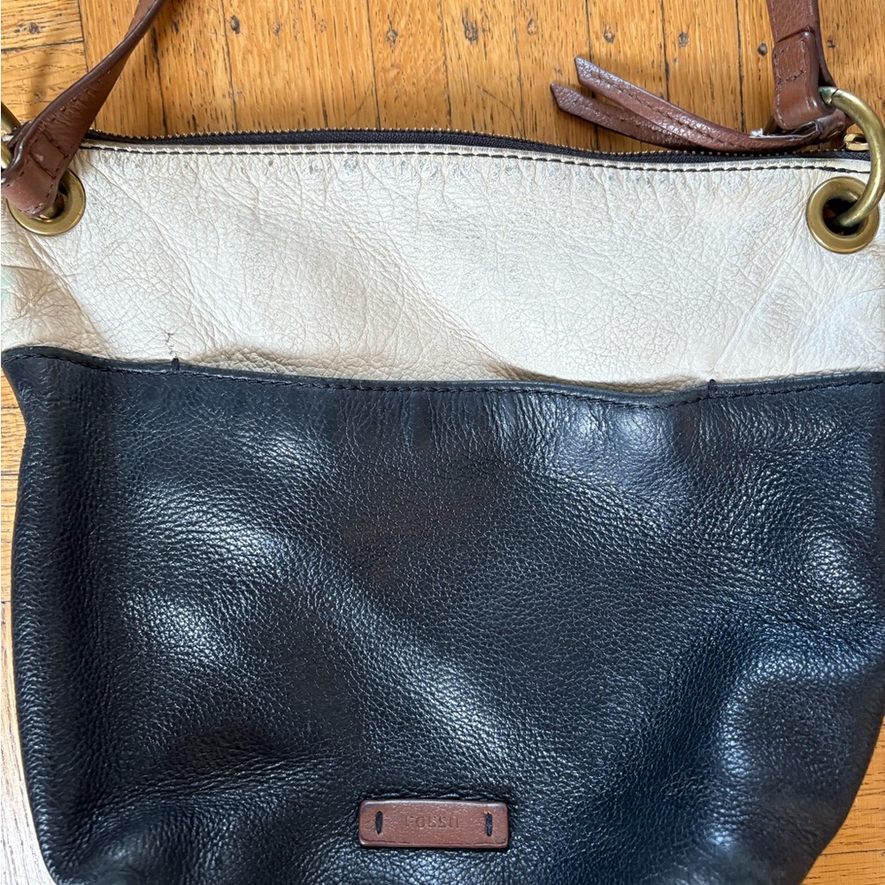 Fossil Black and Cream Leather Shoulder Bag